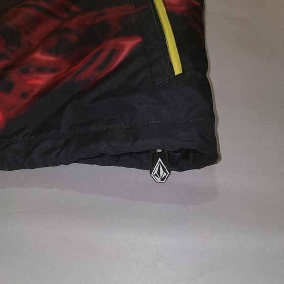 Volcom Volume Insulated Snowboard Jacket Black Multicolor Size Large • Like New! - Picture 6 of 14